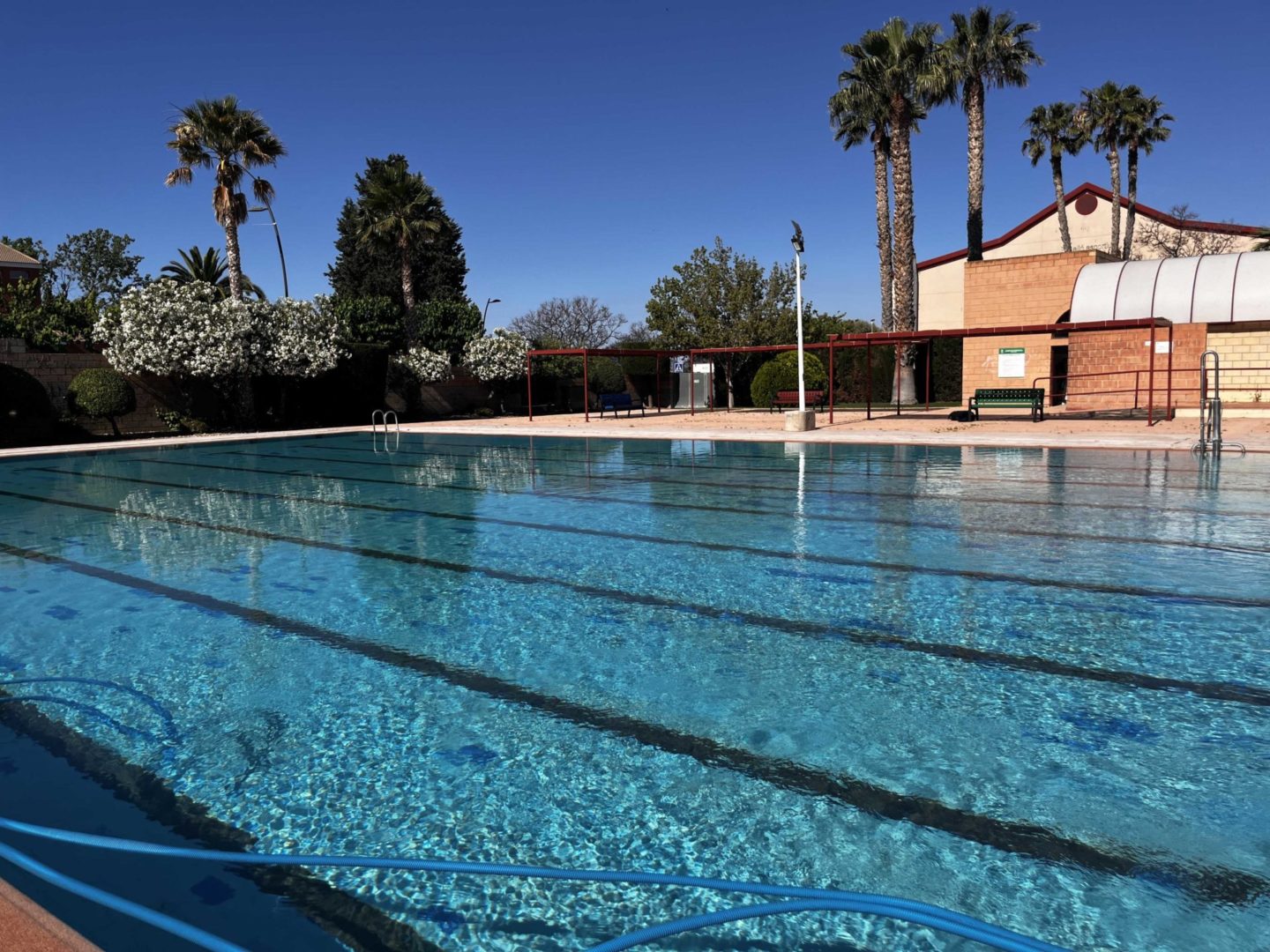Archivo_piscinas_de_verano_Petrer