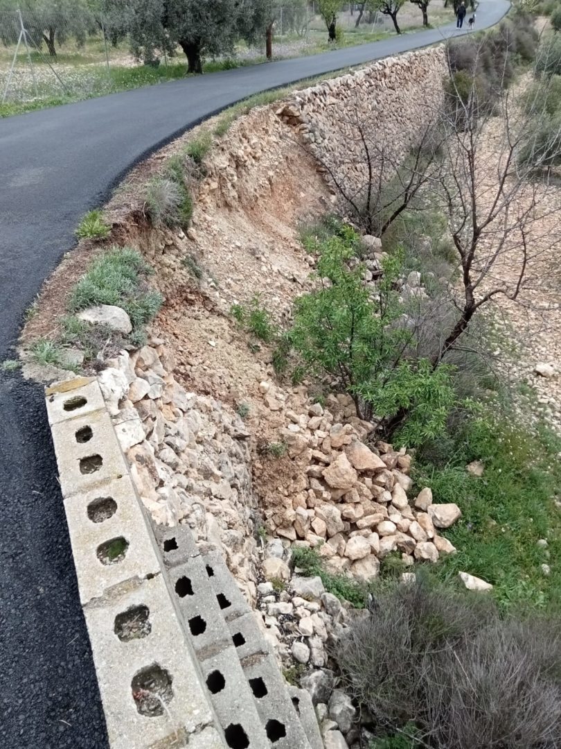 Muro_escollera_camino_Forcat_2