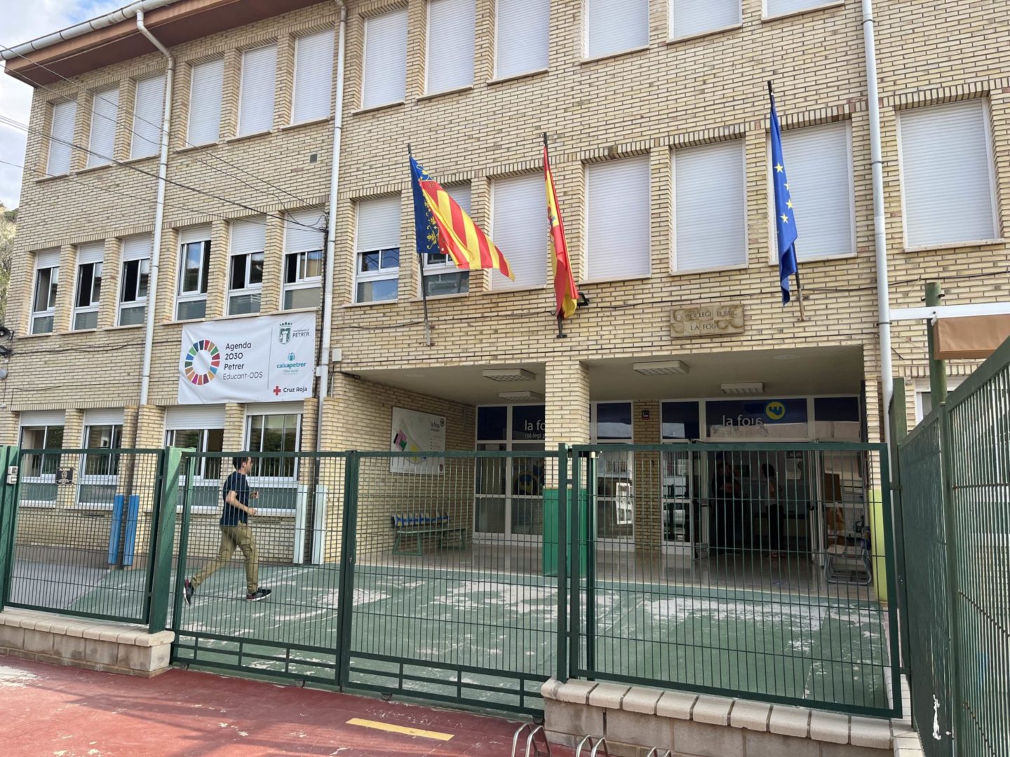 Archivo_colegio_La_Foia_Petrer_1jpg