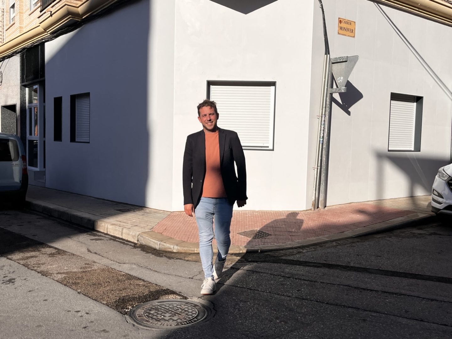 2026_10_20_RP_URBANISMO_David_Morcillo_delante_locales_convertidos_viviendas