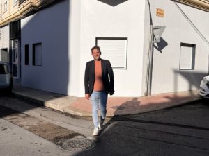 2026_10_20_RP_URBANISMO_David_Morcillo_delante_locales_convertidos_viviendas